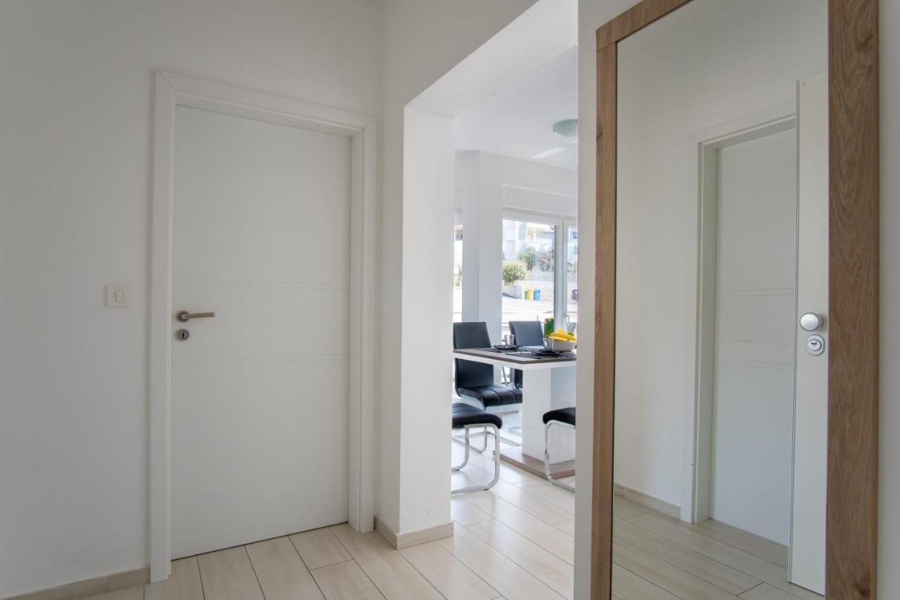 Novalja West Residence Екстериор снимка