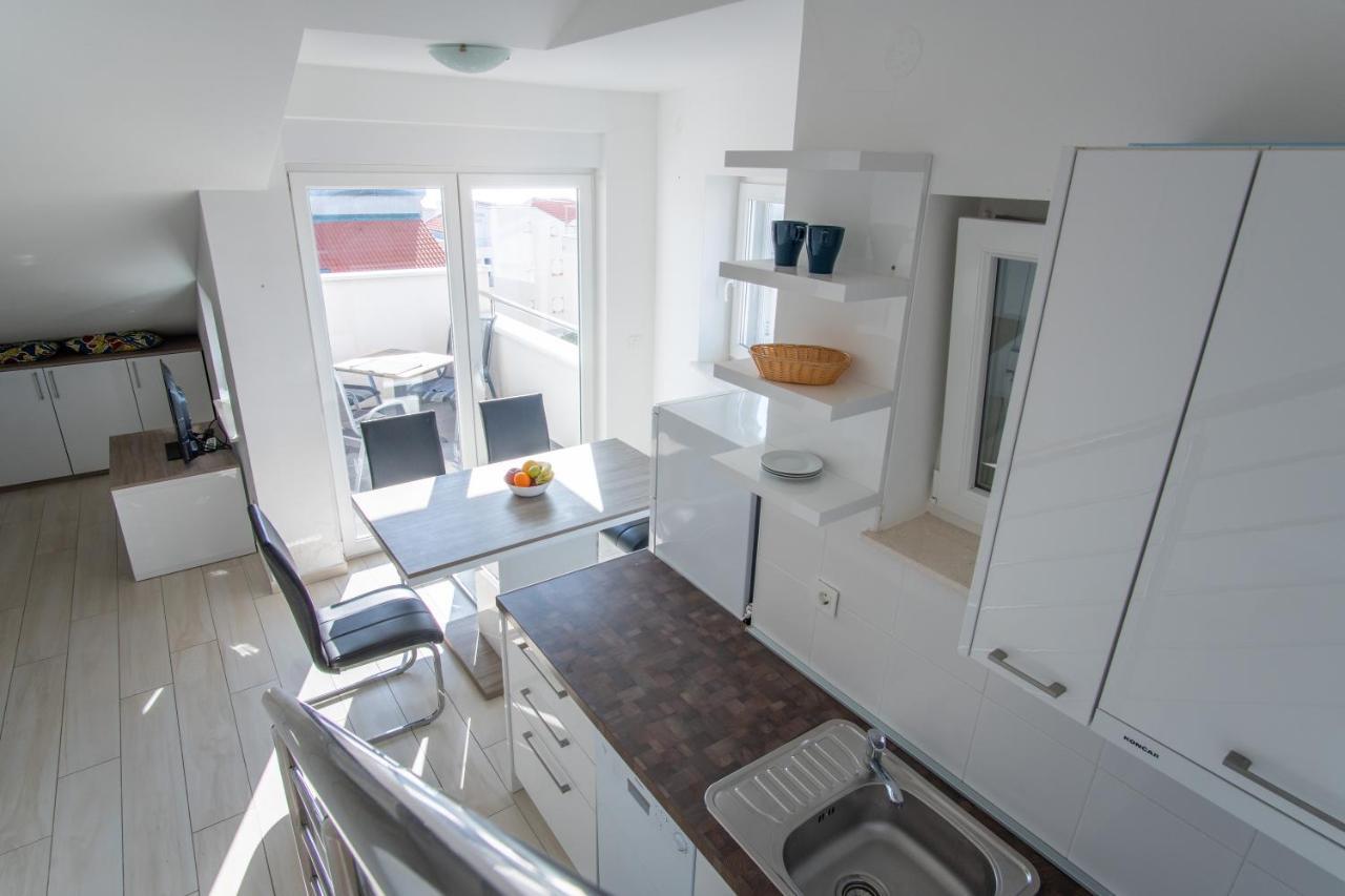 Novalja West Residence Екстериор снимка