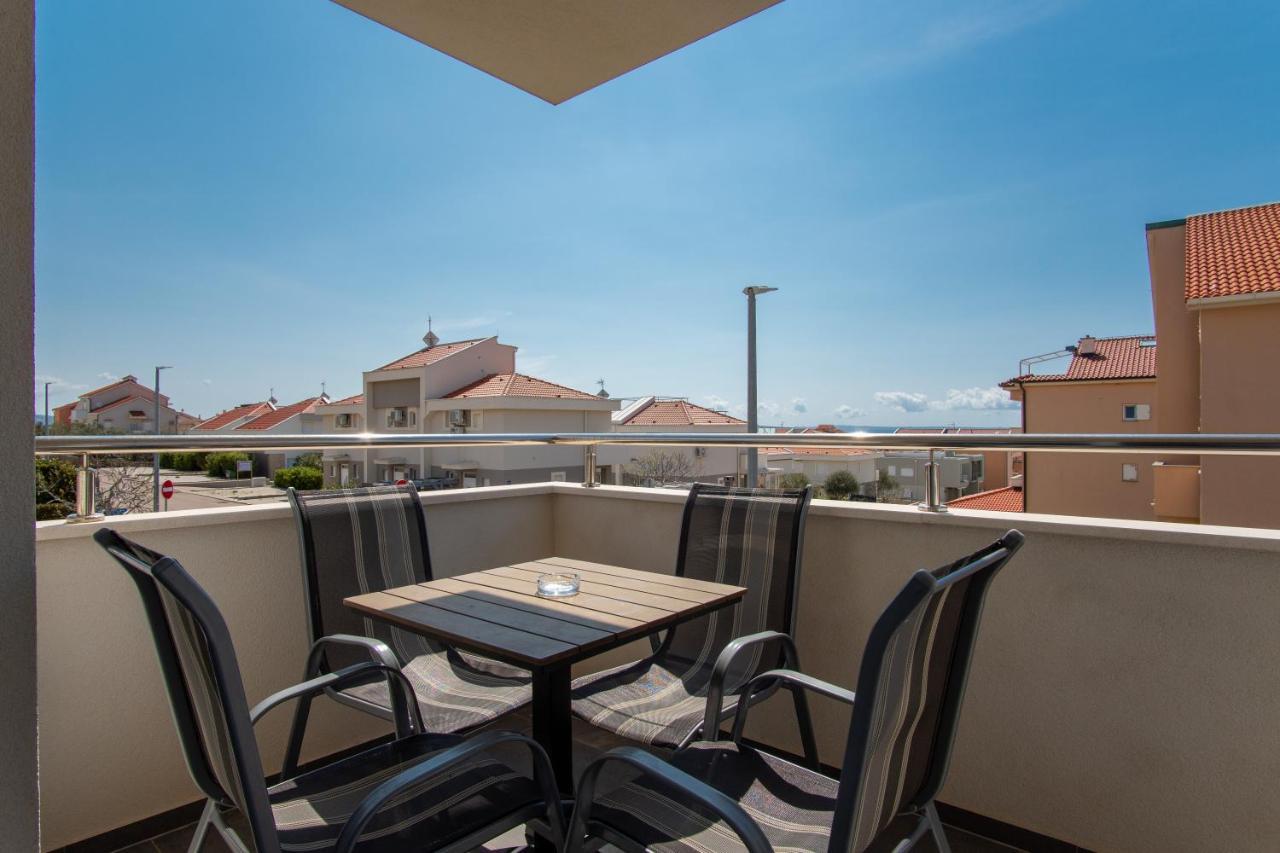 Novalja West Residence Екстериор снимка