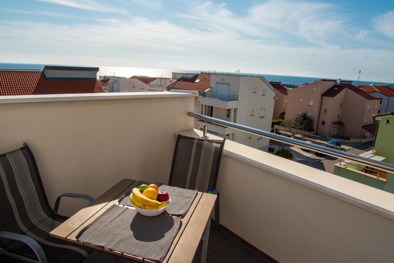 Novalja West Residence Екстериор снимка