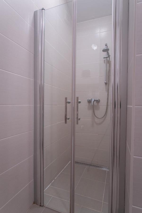 Novalja West Residence Екстериор снимка
